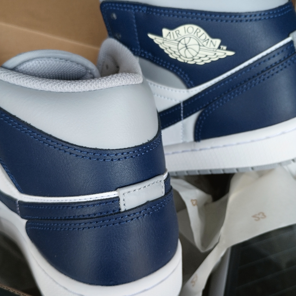🔥Hot Sugar Free New Air Jordan 1 Mid Men Wolf Grey Navy 🔥 - Picture 9 of 9